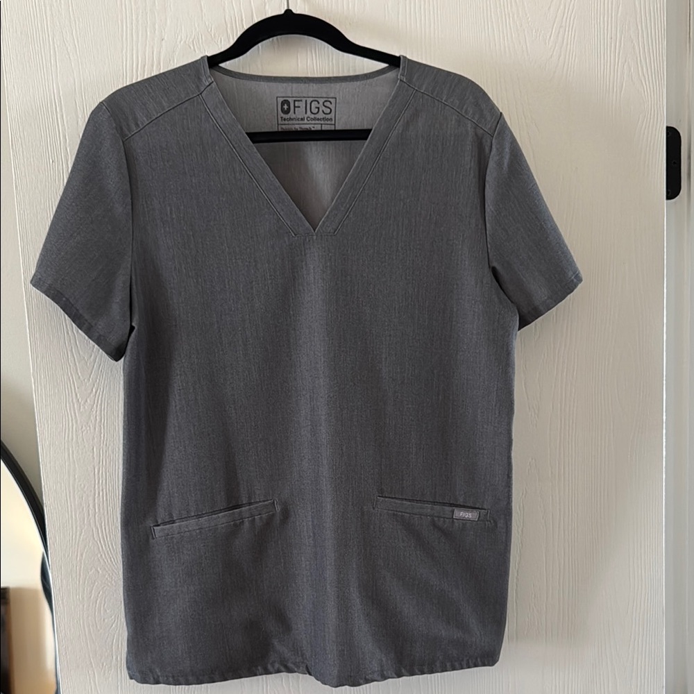 FIGS Casma Graphite Women's scrubs - size medium